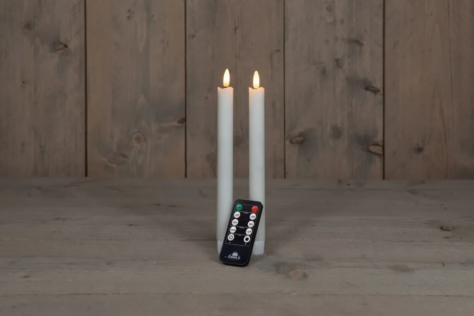 Anna's Collection LED Tafelkerze weiß mit Fernbedienung D 2,5 H 23 cm 2 St.