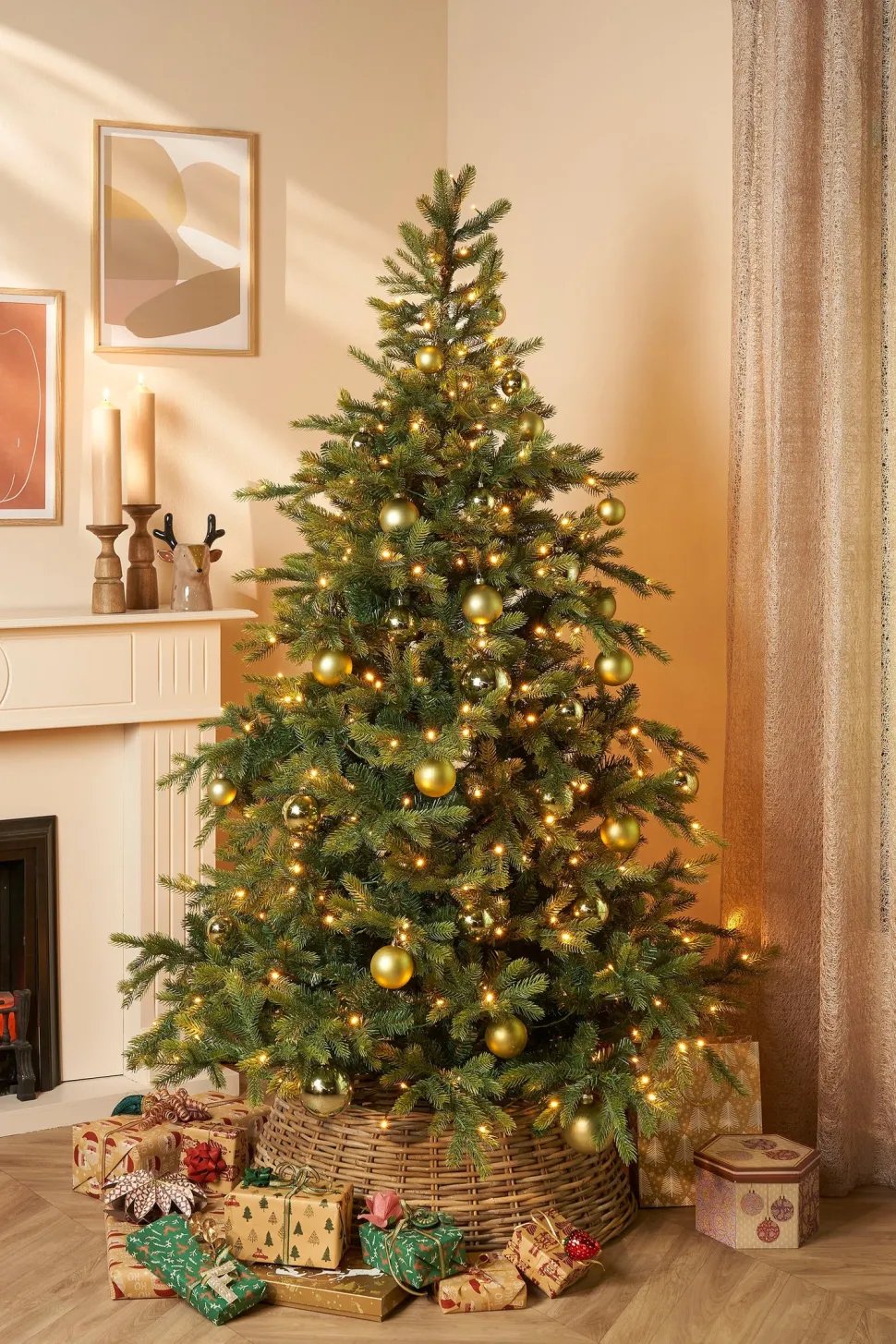 Black Box Künstlicher Weihnachtsbaum Grand Fir mit 550 LEDs warmweiß D 152 H 215 cm