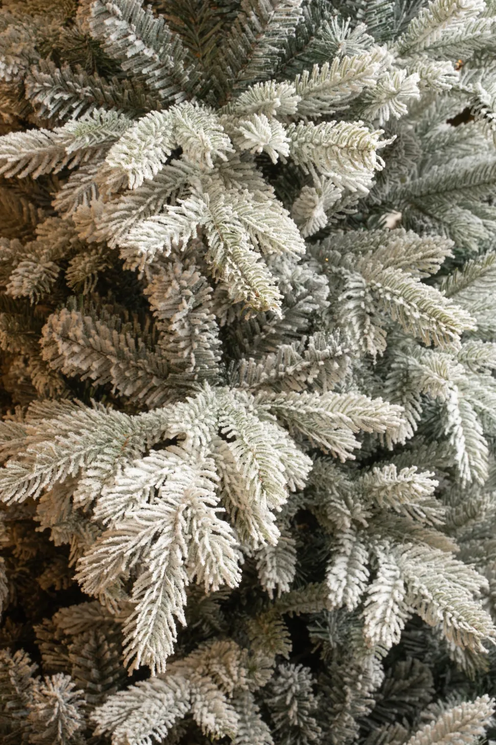 Black Box künstlicher Weihnachtsbaum Grand Fir mit Schnee D 152 H 215 cm