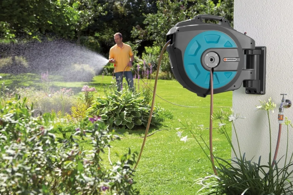 Gardena Comfort Wand-Schlauchbox 35 m mit RollUp-Automatik