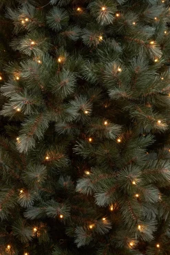 Triumph Tree künstlicher Weihnachtsbaum Wyoming blau mit 384 Lampen warmweiß D 145 H 215 cm