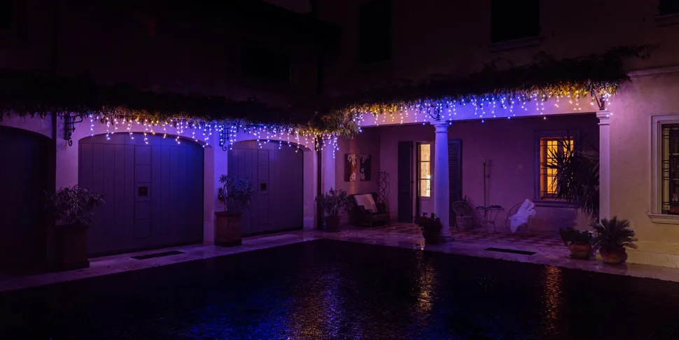 Twinkly Eisregen-Lichterkette mit App 190 LEDs bunt und warmweiß 5 m